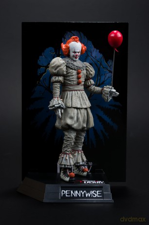 McFarlane Toys - Pennywise (Welcome to Derry) 6in Posed Figure [FIGURKA]