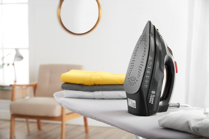 Russell Hobbs - Power Steam Ultra Iron