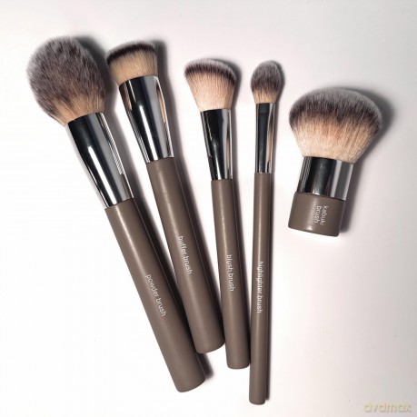 Sandstone Soft Collection Powder Brush