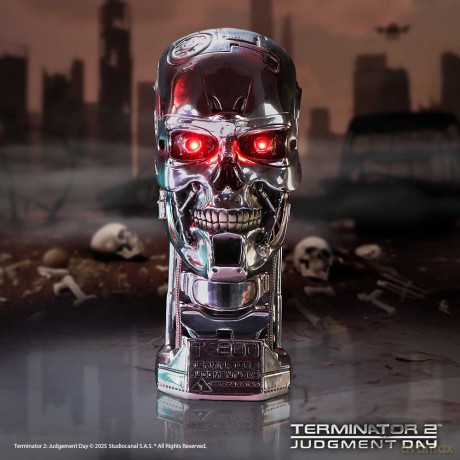 T-800 Terminator Light Up Figurine [FIGURKA]