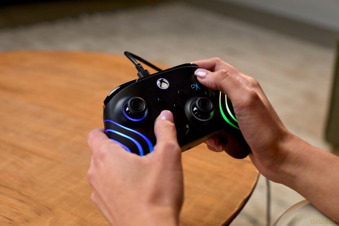 Turtle Beach Afterglow Wave Wired Controller - Black