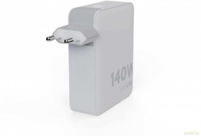 Xtorm - 140W GaN Ultra Travel Charger + USB-C PD Cable