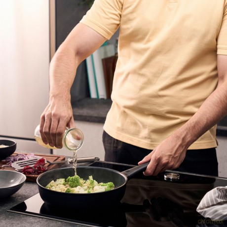 Zwilling - Madura Plus Ceramic Saute Pan - Sort - 24 cm