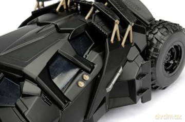 Jada - Batman The Dark Knight Batmobile 1:24 Die-Cast w/figure