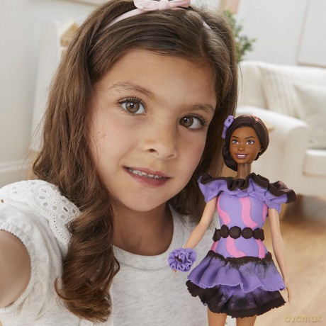 Play Doh - Barbie Designer Doll Set (Fashionista Ruffles)
