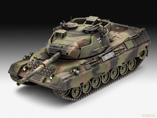 REVELL - Model Set Leopard 1A5 1:35