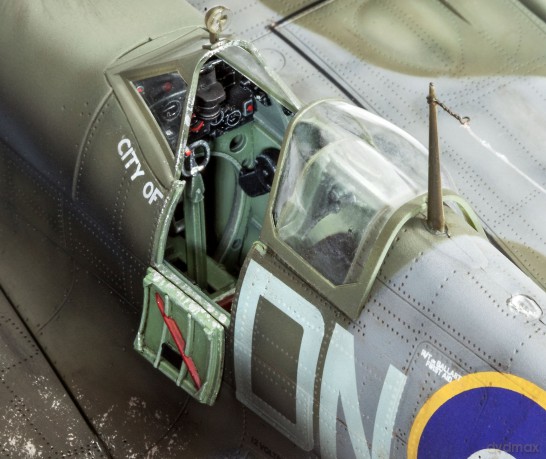 REVELL - Model Set Supermarine Spitfire Mk.IXc 1:32