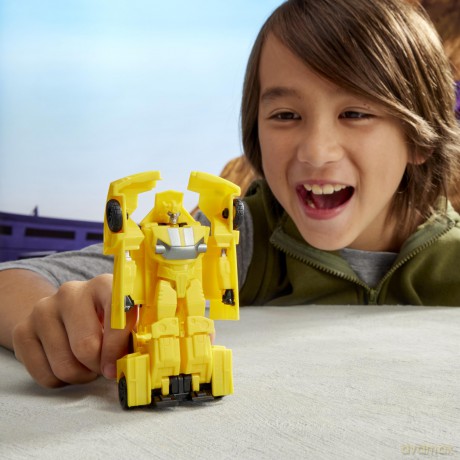 Transformers Earthspark - Smash to Change (Bumblebee Figure)