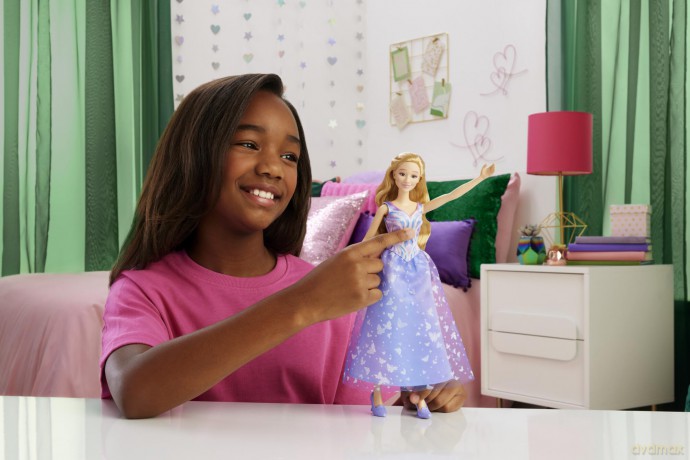 Wicked 2 - Singing Fashion Doll Glinda