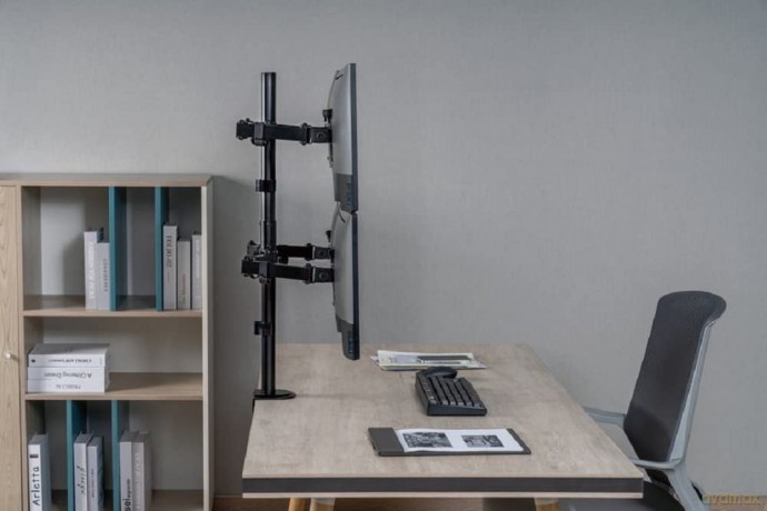 17"-32" Articulating Quad Monitor D