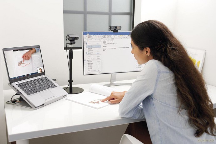 A1010 Supporto Desk Telesc. Webcam