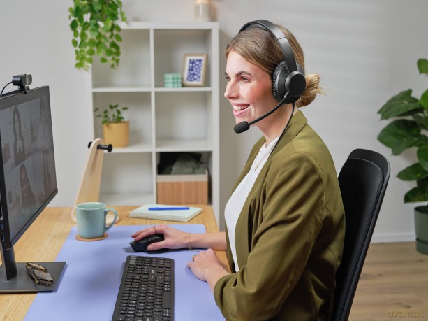 Ayda Max Headset