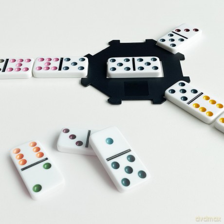 Goliath Games: 6 Dominos