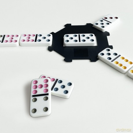 Goliath Games: Double 9 Dominos