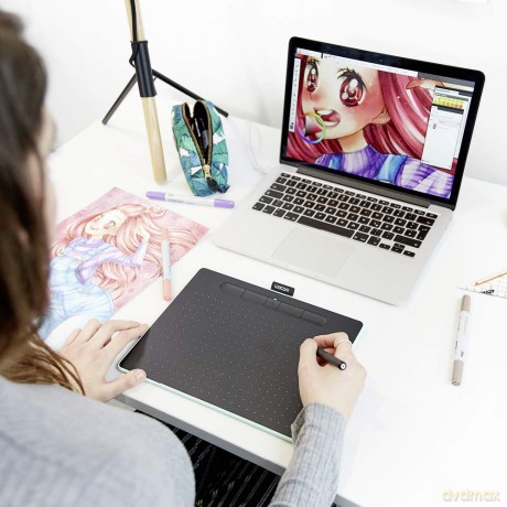 Intuos Bluetooth Medium Pista