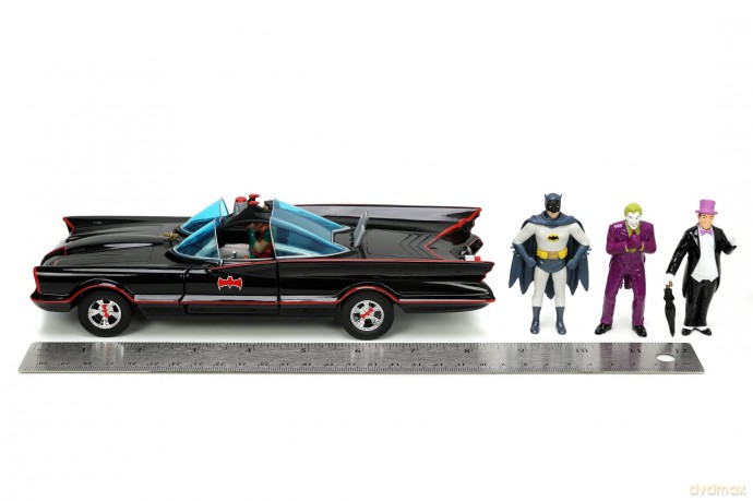 JADA Batman 1966 Classic Batmobile Deluxe Die-Cast 1:24
