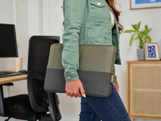 Lisboa 16" Laptop Sleeve - Green