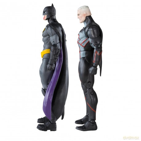 Multiverse Batman vs Omega