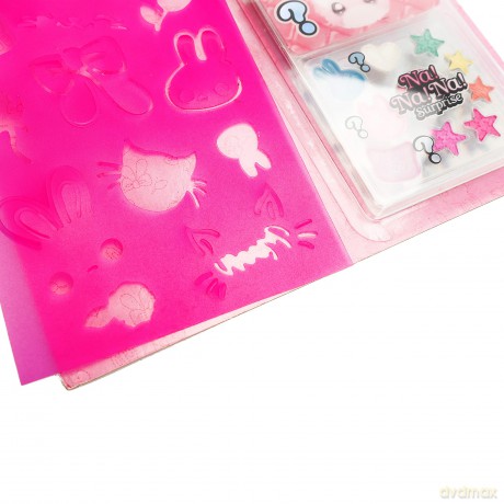 Na Na Na: Book Make Up + Surprise
