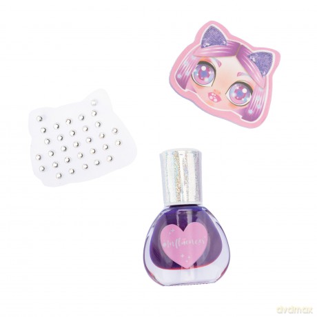 Nice: Influencer Nail Polishes Change Color
