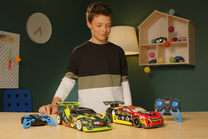 Nikko Toys: Auto Radiocomandata Da Corsa 1:16 - Nfr #16