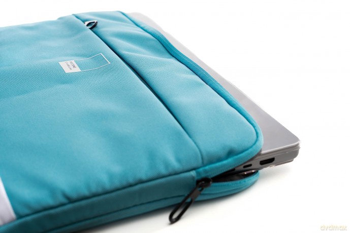 Pantone - Sleeve For Pc Up To 16''