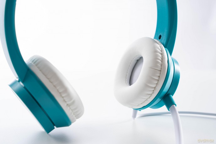 Pantone - Wired Headphones