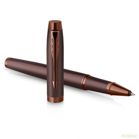 Pk Im Monochrome Burgundry Roller F