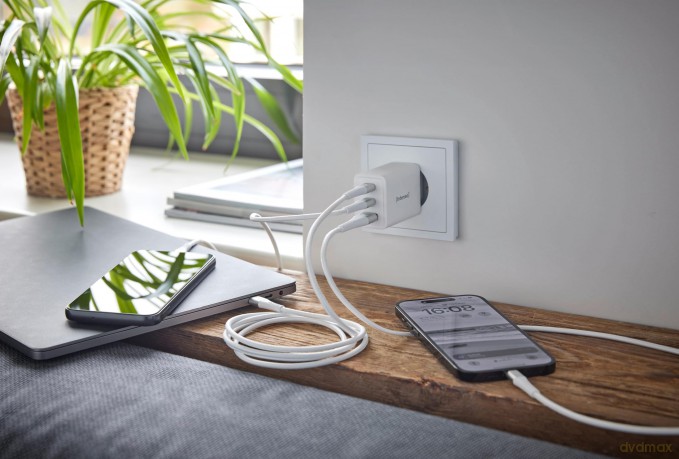 Power Adapter 2 Usb-C + 1 Usb A 65w