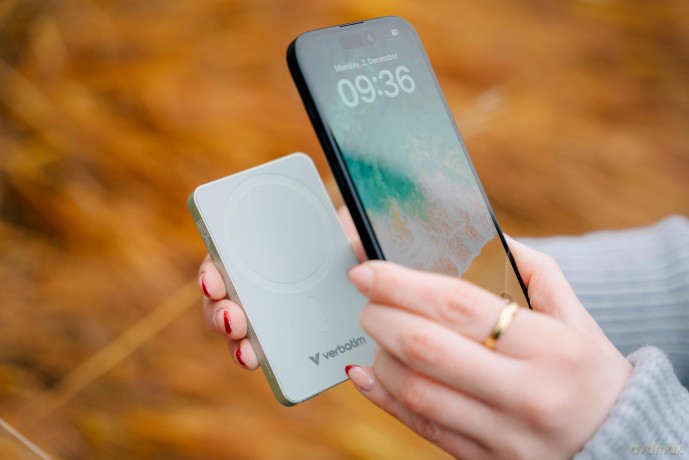 Power Bank 10000mah Mag Safe Green