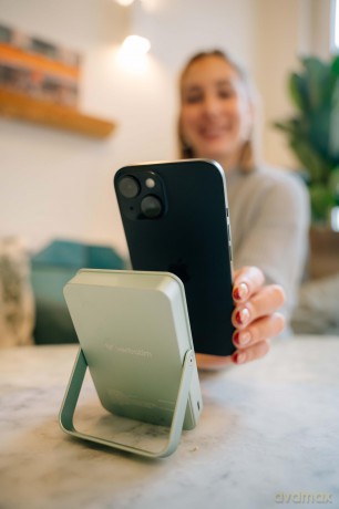 Power Bank 10000mah Mag Safe Green