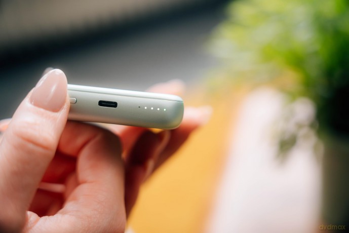 Power Bank 10000mah Mag Safe Green