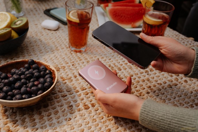 Power Bank 10000mah Mag Safe Pink