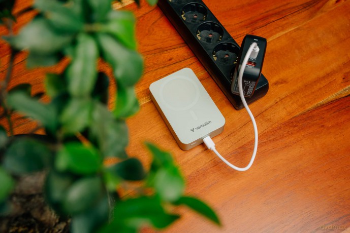 Power Bank 20000mah Mag Safe Green
