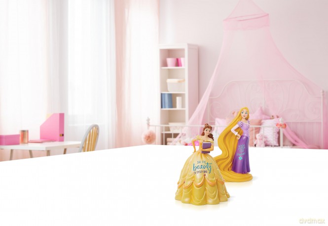 Rapunzel con Vestito Viola