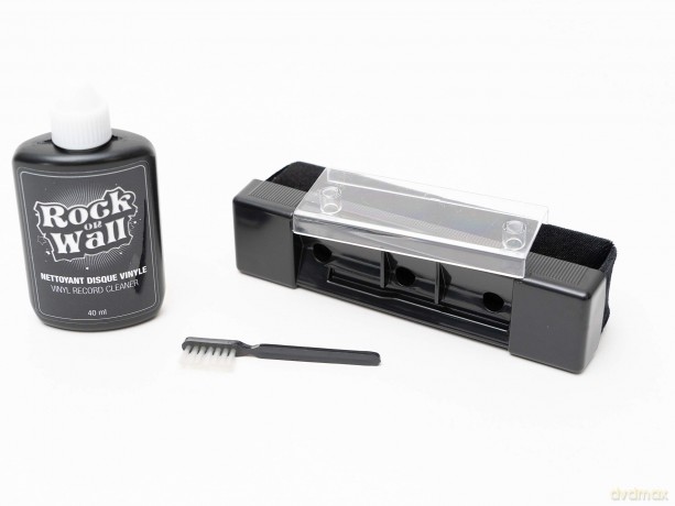 Record Cleaning Kit Incl Velvet Brush And Vinyl Record Cleaner 40ml - Rock On Wall