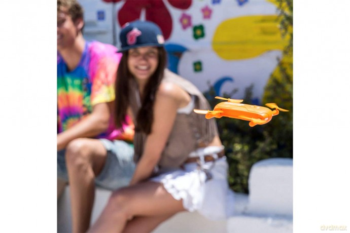 TWO DOTS Snap The Social Drone Blu
