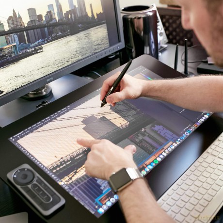 Wacom Cintiq Pro 24 Touch
