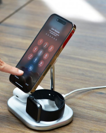 Wireless Magnetic Charger 3-In-1