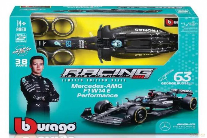 Bburago Model 1:24 BOLID F1 Mercedes AMG W14 Russell