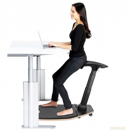 Ergonomiczne krzesło z regulacją wysokości MC-872