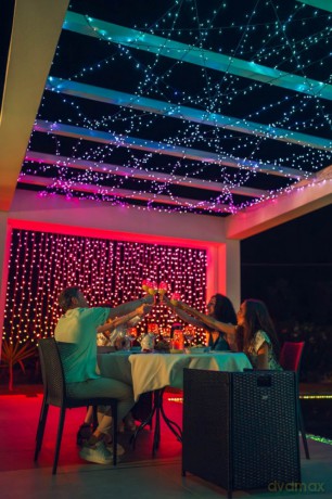 Inteligentna kurtyna Curtain 210 LED RGB+W 1,5/2,1m, przezroczysty przewód