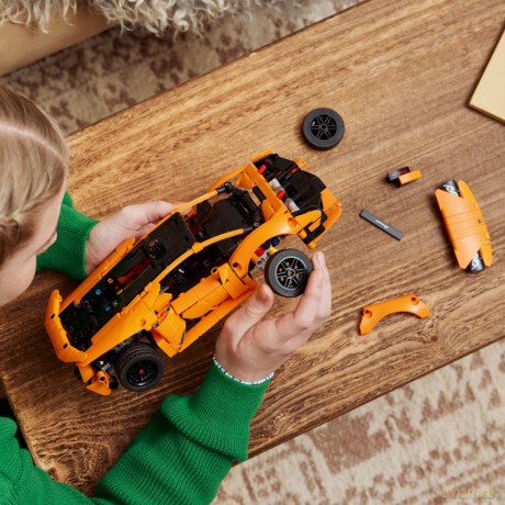 Klocki Technic 42196 Pomarańczowe Lamborghini Huracán Tecnica