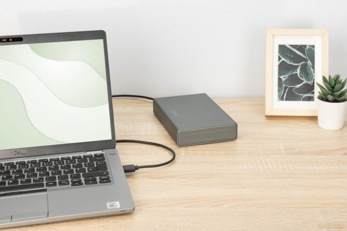 Obudowa zewnętrzna USB 3.0 na dysk SSD/HDD 3.5" SATA III max. 16 TB z zasilaczem, aluminiowa