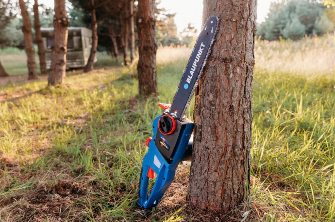 Piła łańcuchowa CS3010 2200W