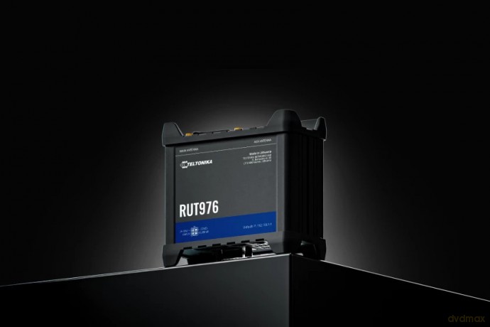 Router RUT976 5G RedCap