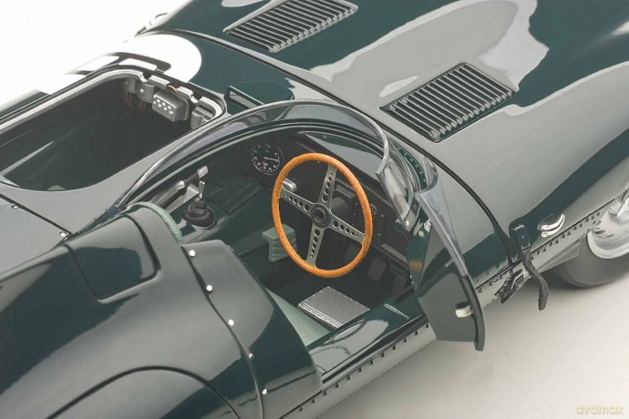 AUTOART Jaguar DType #6 J.M. Hawthorn [ZABAWKA]
