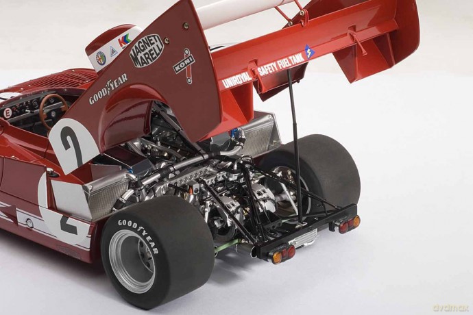 AUTOART Alfa Romeo 33 TT 12 #2 Pescarolo [ZABAWKA]