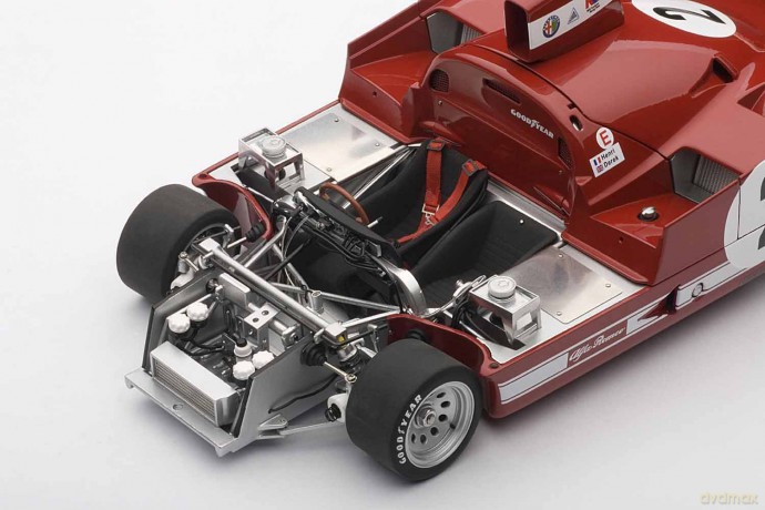 AUTOART Alfa Romeo 33 TT 12 #2 Pescarolo [ZABAWKA]