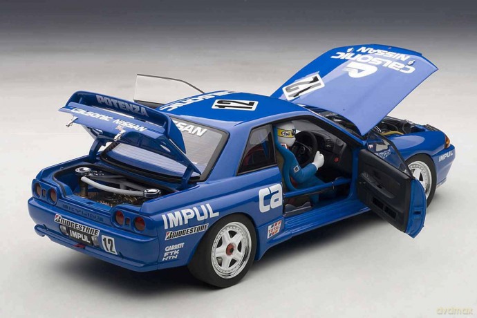 AUTOART Nissan Skyline GTR (R32) [ZABAWKA]